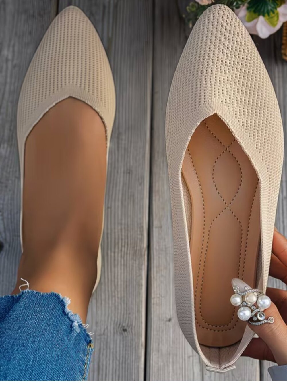 Pointed Toe Flats - Wheat (Eur 39)